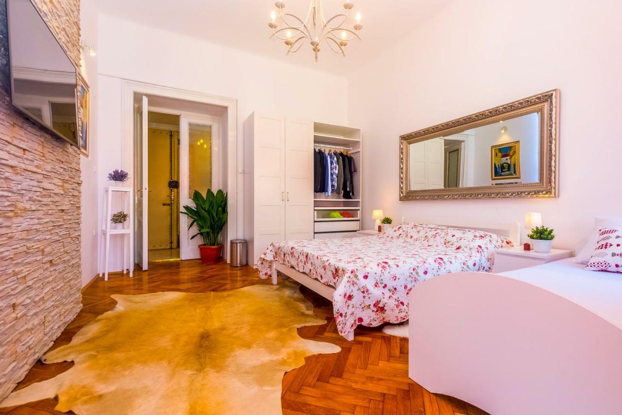 Conty Apartment Rijeka Eksteriør billede